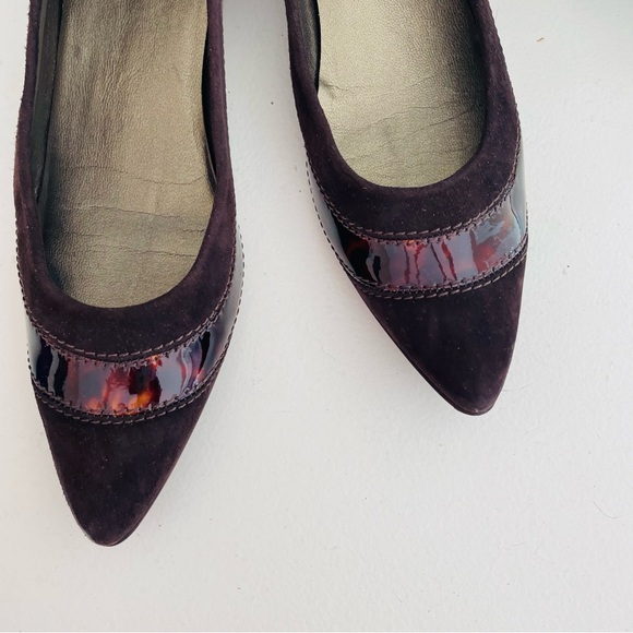 Stuart Weitzman Tier Cola Suede Kitten Heels - Picture 2 of 9